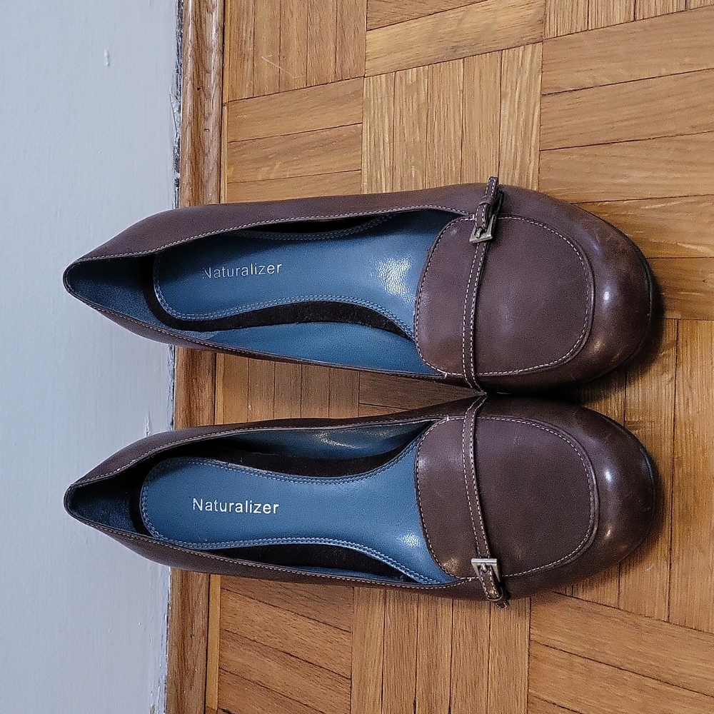 Naturalizer Size 9.5 Brown Heels, 2 inch